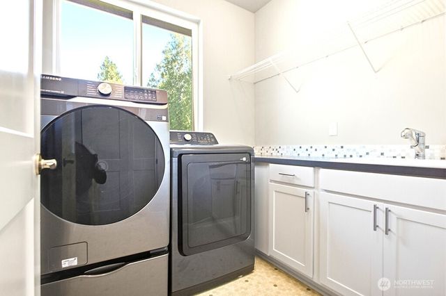 6614 Kayak Place NW, Bremerton, WA 98311