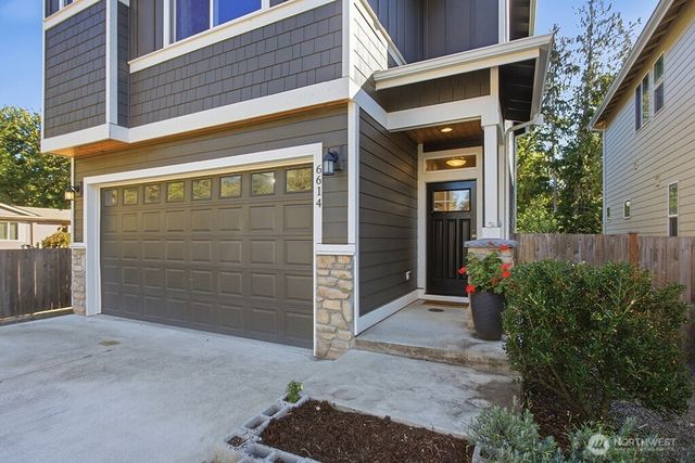 6614 Kayak Place NW, Bremerton, WA 98311