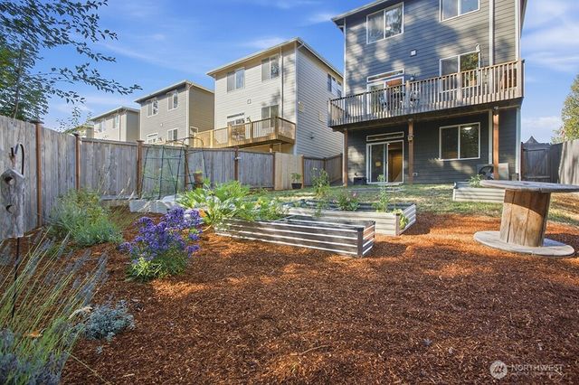 6614 Kayak Place NW, Bremerton, WA 98311