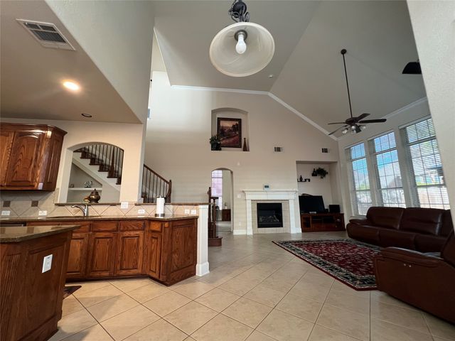 3325 Leanne Drive, Flower Mound, TX 75022