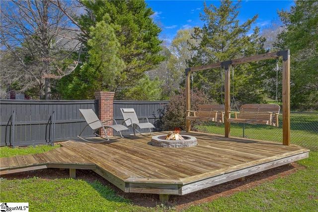 233 Bowen Drive, Anderson, SC 29621