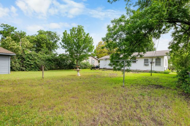 1106 N 66th Street, Waco, TX 76710