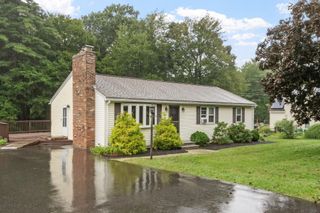 171 Birchcroft Rd, Leominster, MA 01453