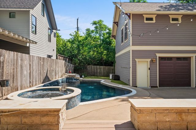 515 E 49th ST, Austin, TX 78751