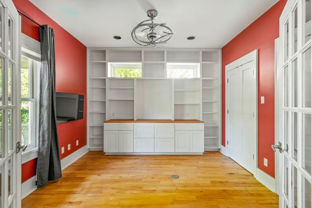 515 E 49th ST, Austin, TX 78751