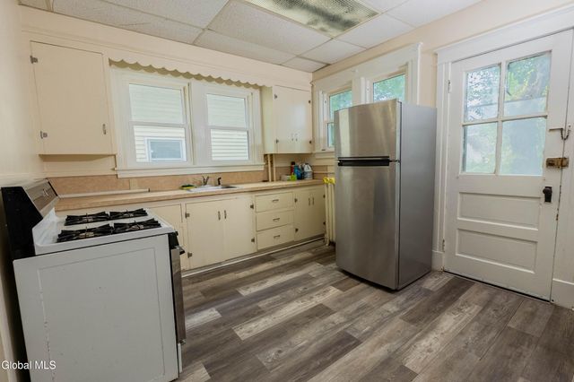 454 Ontario Street, Albany, NY 12208