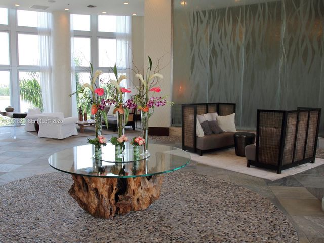 2641 N Flamingo Rd 705N, Sunrise, FL 33323