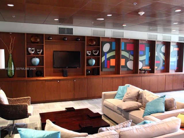 2641 N Flamingo Rd 705N, Sunrise, FL 33323