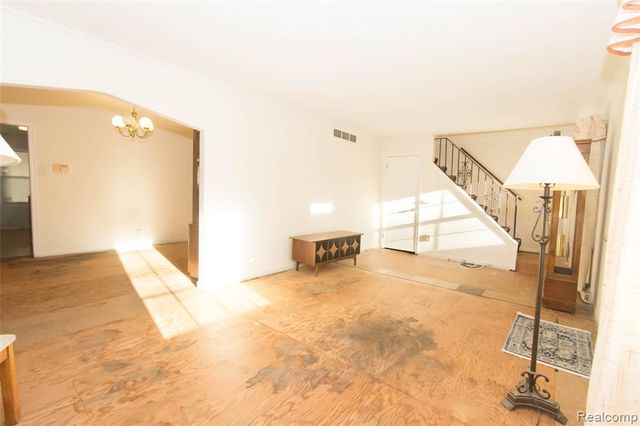30819 Lund Avenue, Warren, MI 48093