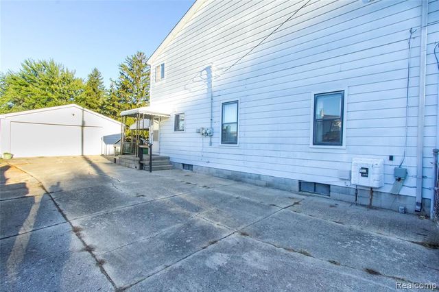 30819 Lund Avenue, Warren, MI 48093
