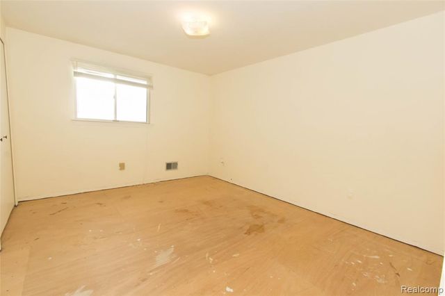 30819 Lund Avenue, Warren, MI 48093