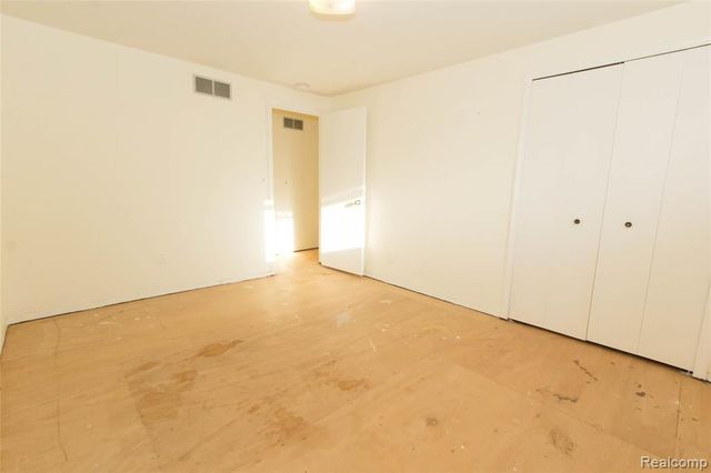 30819 Lund Avenue, Warren, MI 48093