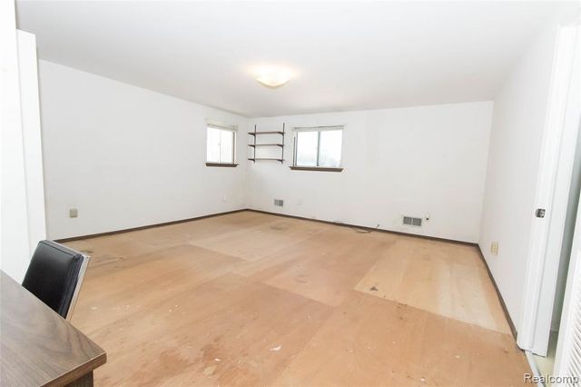30819 Lund Avenue, Warren, MI 48093
