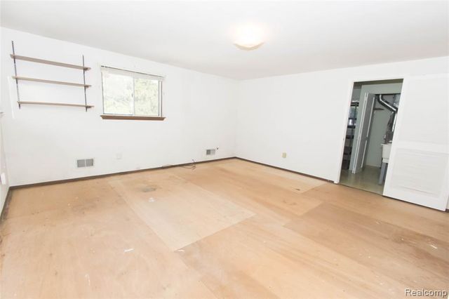30819 Lund Avenue, Warren, MI 48093