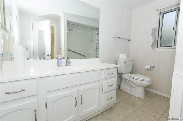 30819 Lund Avenue, Warren, MI 48093