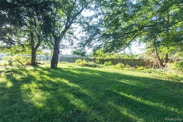 30819 Lund Avenue, Warren, MI 48093