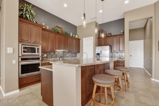 17173 W MAHOGANY Way, Surprise, AZ 85387