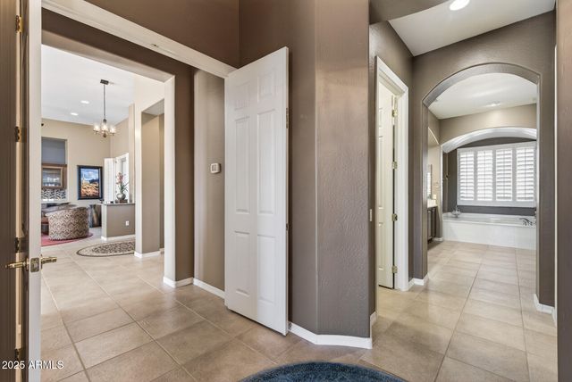 17173 W MAHOGANY Way, Surprise, AZ 85387