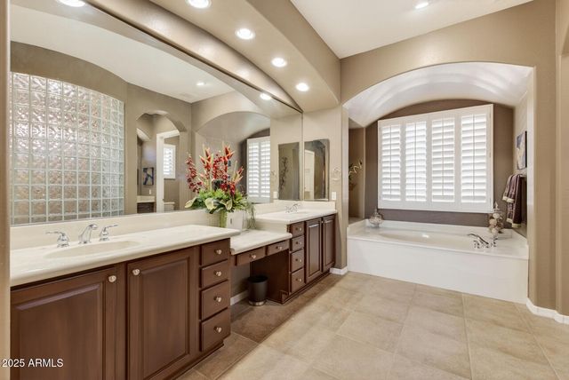 17173 W MAHOGANY Way, Surprise, AZ 85387