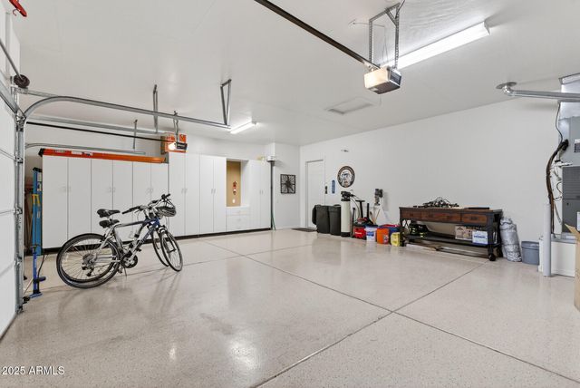 17173 W MAHOGANY Way, Surprise, AZ 85387