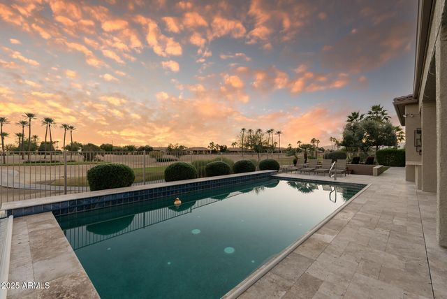 17173 W MAHOGANY Way, Surprise, AZ 85387