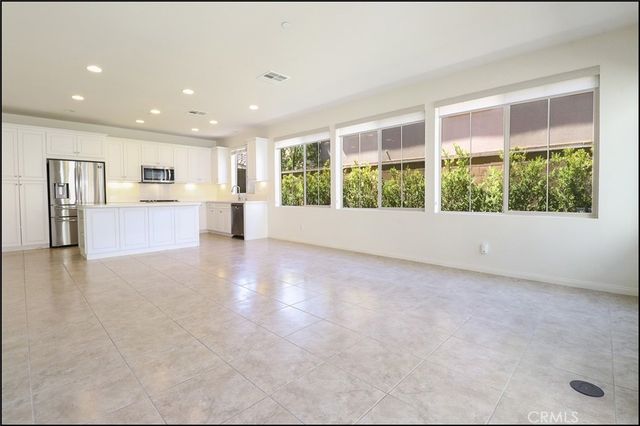 151 Bright Poppy, Irvine, CA 92618