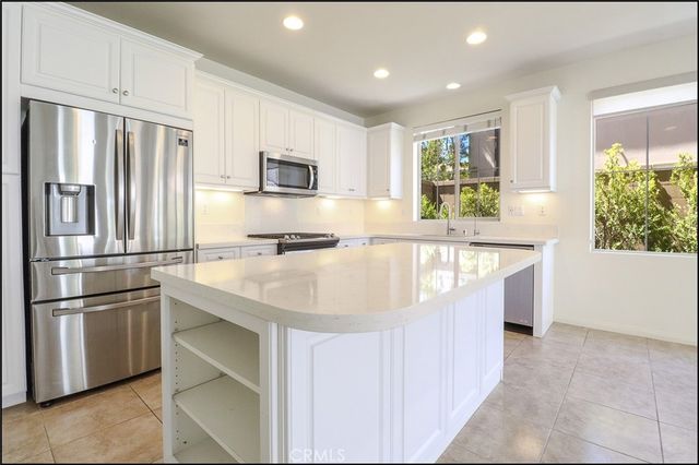 151 Bright Poppy, Irvine, CA 92618
