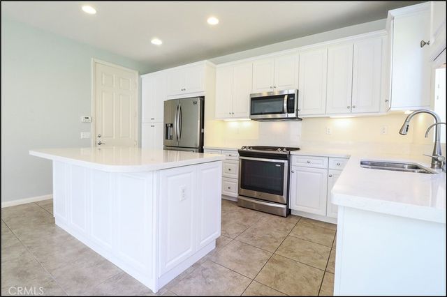 151 Bright Poppy, Irvine, CA 92618