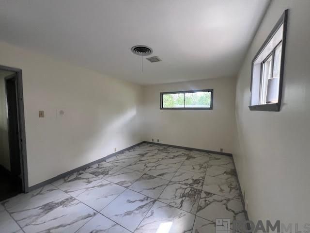 2464 Kensington Dr, Baton Rouge, LA 70809