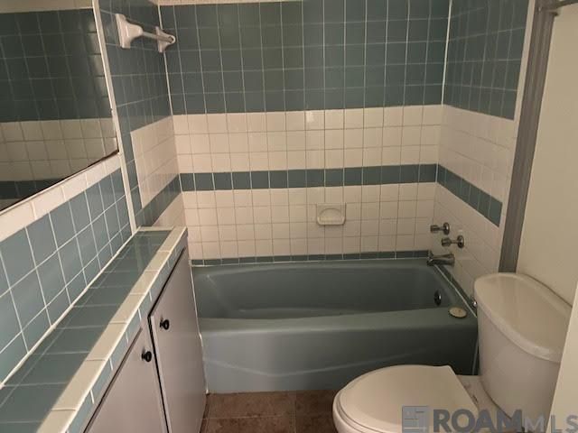 2464 Kensington Dr, Baton Rouge, LA 70809