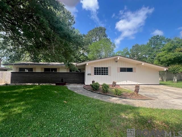 2464 Kensington Dr, Baton Rouge, LA 70809