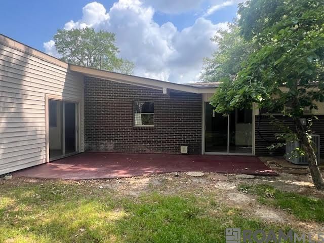 2464 Kensington Dr, Baton Rouge, LA 70809