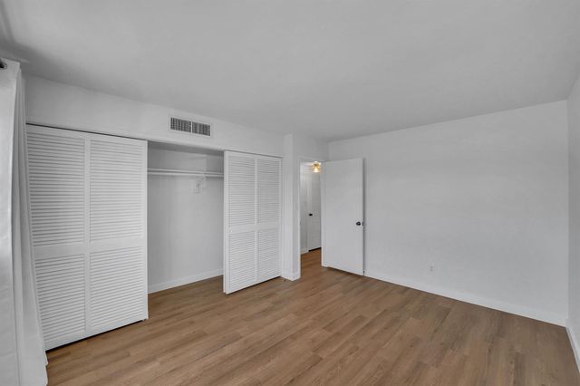5203 NE 24th Terrace B207, Fort Lauderdale, FL 33308