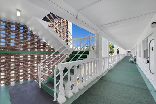 5203 NE 24th Terrace B207, Fort Lauderdale, FL 33308