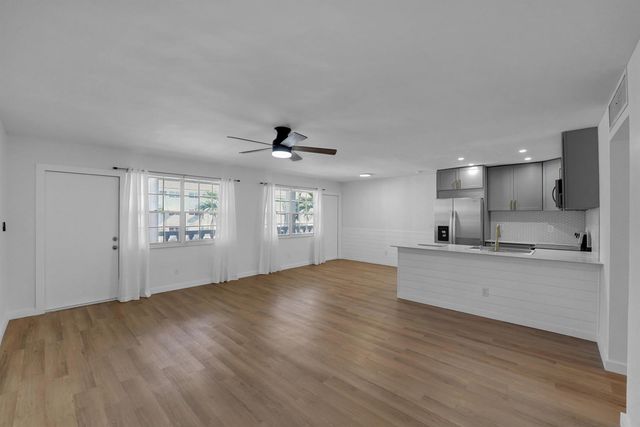 5203 NE 24th Terrace B207, Fort Lauderdale, FL 33308