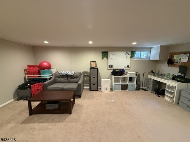 918 Merritt Dr, Hillsborough Twp., NJ 08844