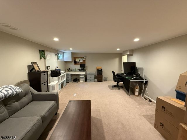918 Merritt Dr, Hillsborough Twp., NJ 08844