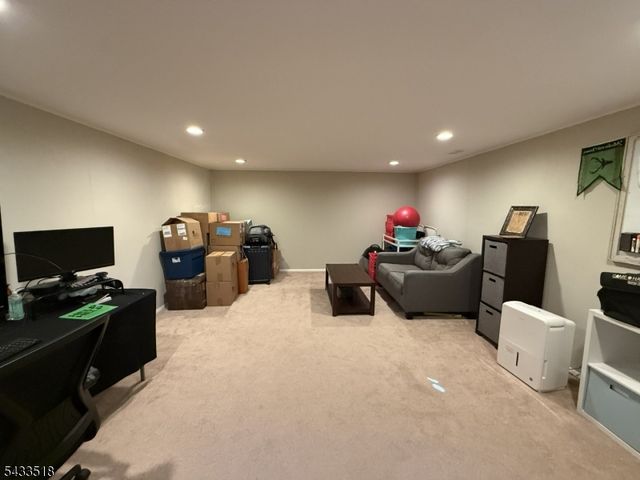 918 Merritt Dr, Hillsborough Twp., NJ 08844