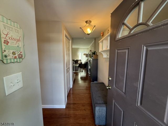 918 Merritt Dr, Hillsborough Twp., NJ 08844