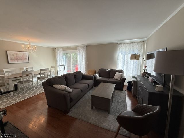 918 Merritt Dr, Hillsborough Twp., NJ 08844