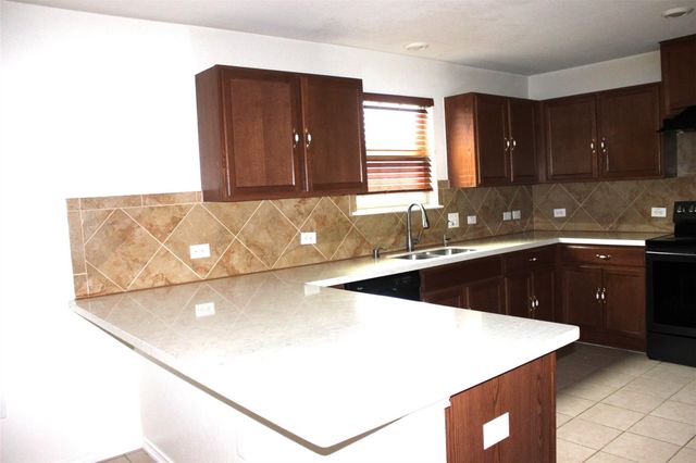 11052 Kirkoswald RD, Austin, TX 78754