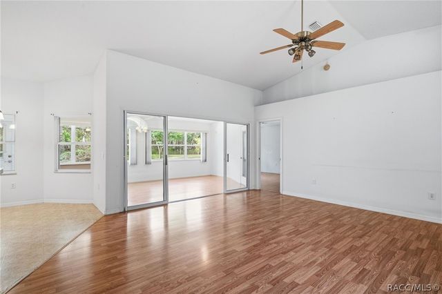 2340 W Tall Oaks Drive, Beverly Hills, FL 34465
