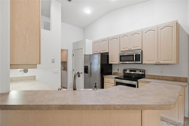 2340 W Tall Oaks Drive, Beverly Hills, FL 34465