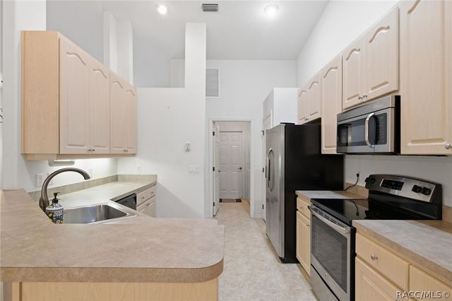 2340 W Tall Oaks Drive, Beverly Hills, FL 34465