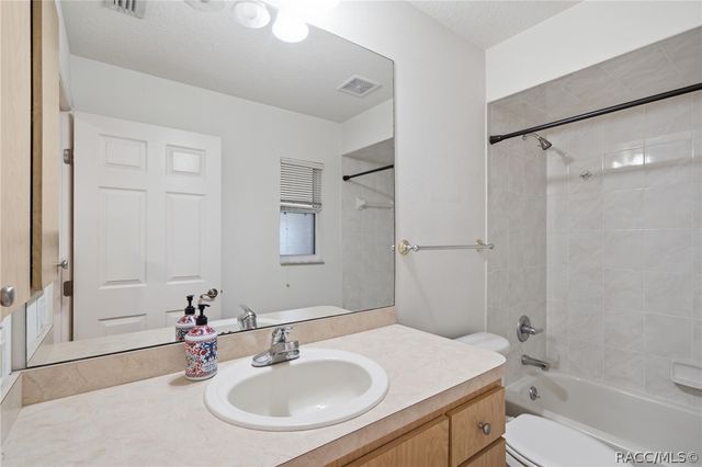 2340 W Tall Oaks Drive, Beverly Hills, FL 34465