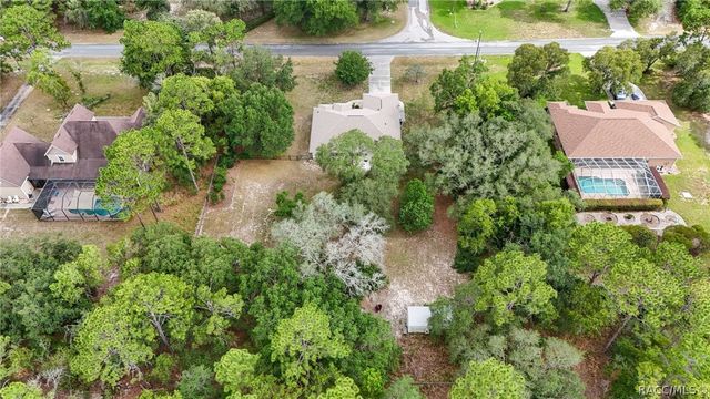 2340 W Tall Oaks Drive, Beverly Hills, FL 34465