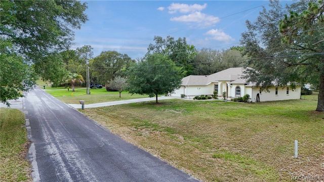 2340 W Tall Oaks Drive, Beverly Hills, FL 34465