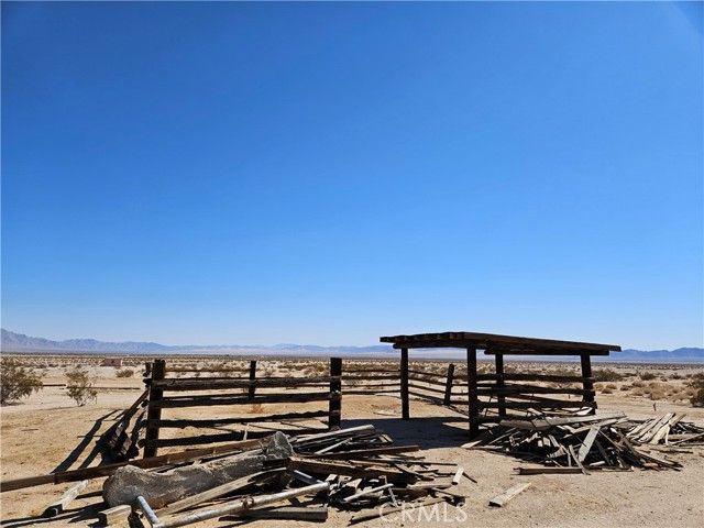 5451 Kuhns Rd, Twentynine Palms, CA 92277