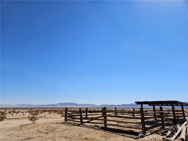 5451 Kuhns Rd, Twentynine Palms, CA 92277