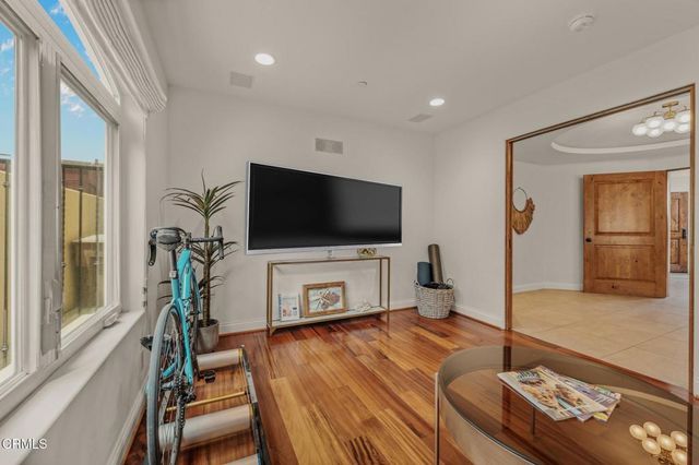 1158 Shelburn Lane, Ventura, CA 93001